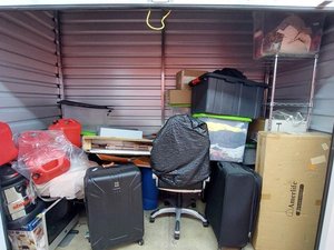 5 x 10 unit in Tampa