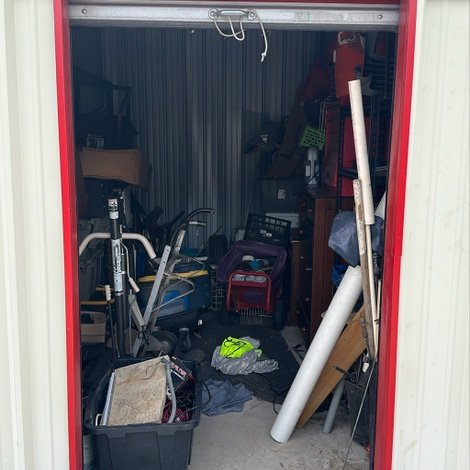 10 x 15 storage unit in Converse, TX