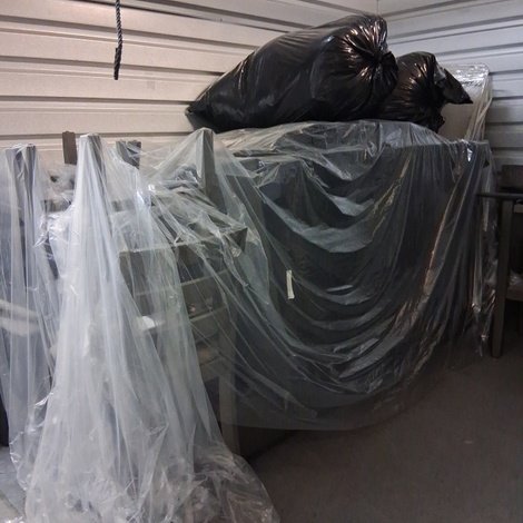 10 x 10 storage unit in Victorville, CA