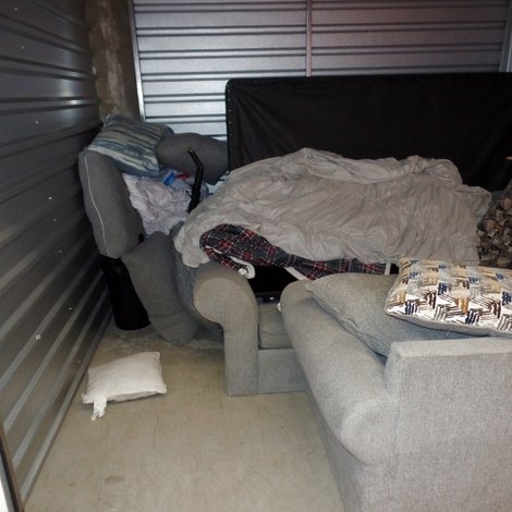 10 x 10 storage unit in Unknown, IL