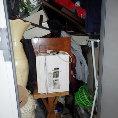 5 x 10 storage unit in Aurora, IL