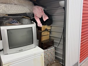 10 x 10 unit in Albany