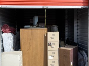 10 x 20 unit in El Paso