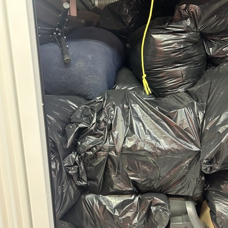 10 x 10 storage unit in Brooklyn, NY