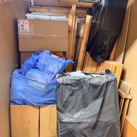 4 x 8 storage unit in Brooklyn, NY