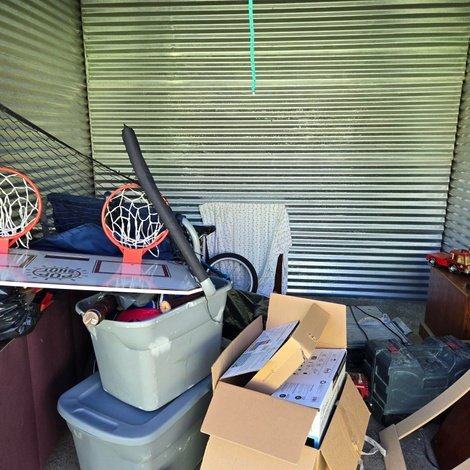 10 x 10 storage unit in North Oxford, MA