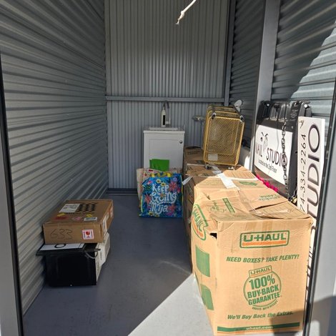 5 x 10 storage unit in North Oxford, MA