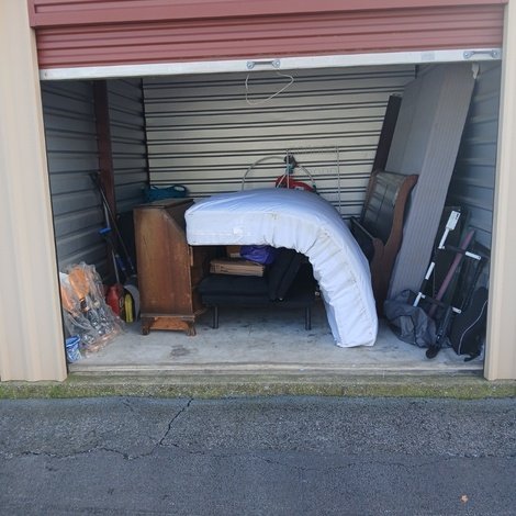 10 x 10 storage unit in Lebanon, PA