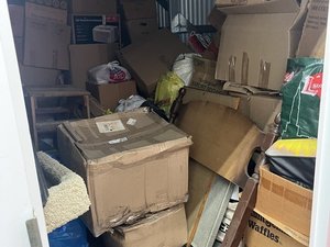 10 x 10 unit in W Woodside