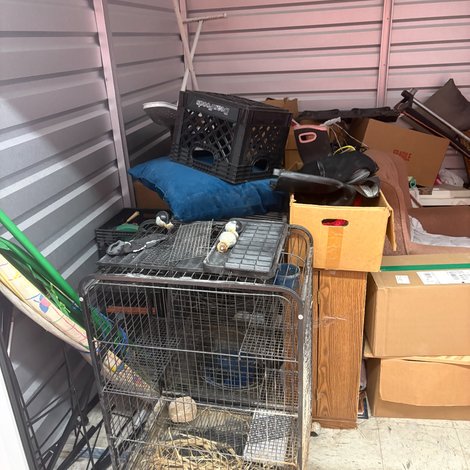 10 x 10 storage unit in Omaha, NE
