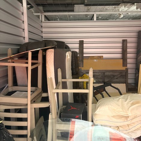 10 x 15 storage unit in Omaha, NE