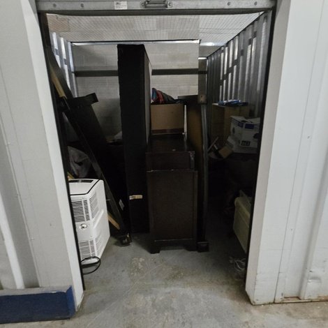 8 x 10 storage unit in Everett, MA