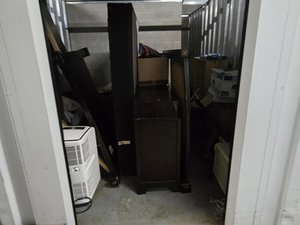 8 x 10 unit in Everett