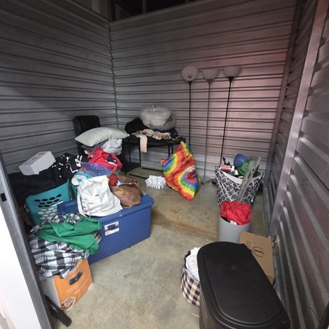 10 x 10 storage unit in College Park, GA