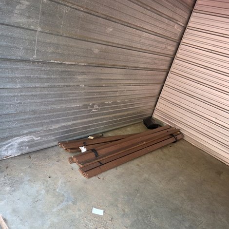 10 x 10 storage unit in College Park, GA