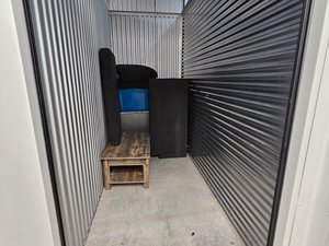 5 x 10 unit in Brockton