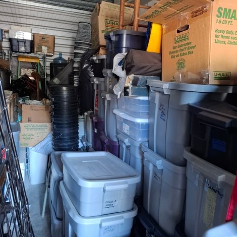 10 x 20 storage unit in Novato, CA