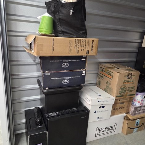 10 x 15 storage unit in College Park, GA