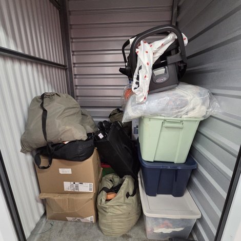 5 x 5 storage unit in College Park, GA