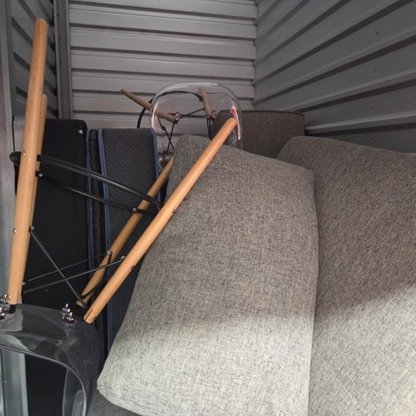 5 x 10 storage unit in College Park, GA