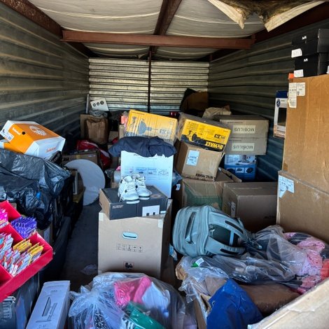 10 x 30 storage unit in College Park, GA