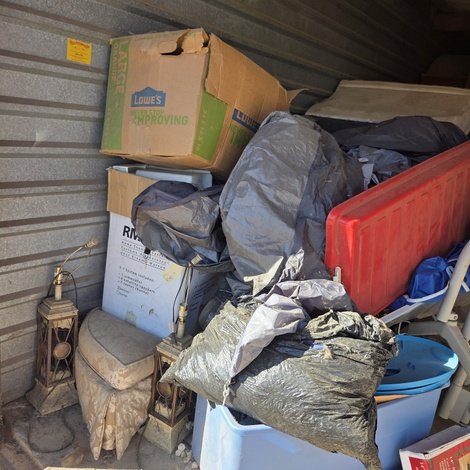 10 x 25 storage unit in College Park, GA