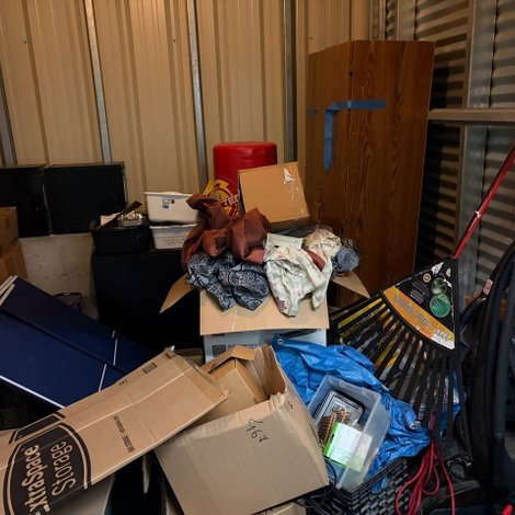 10 x 10 storage unit in Raynham, MA