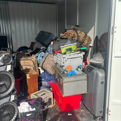 8 x 10 storage unit in SW Canton, OH