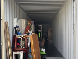 8 x 40 unit in Erie