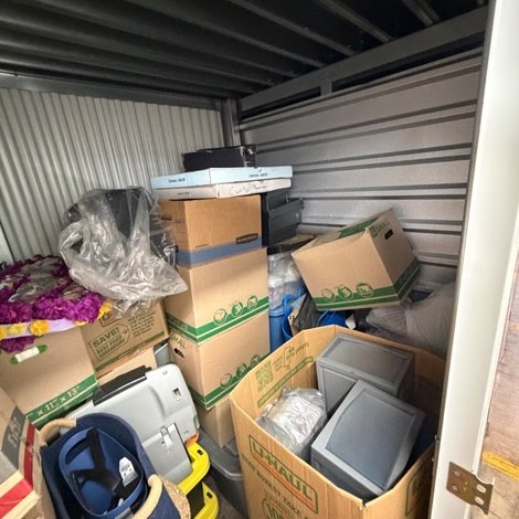 10 x 20 storage unit in Milwaukee, WI