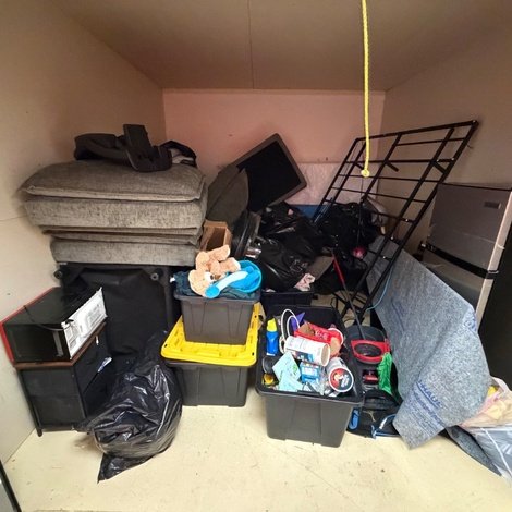 10 x 10 storage unit in Milwaukee, WI