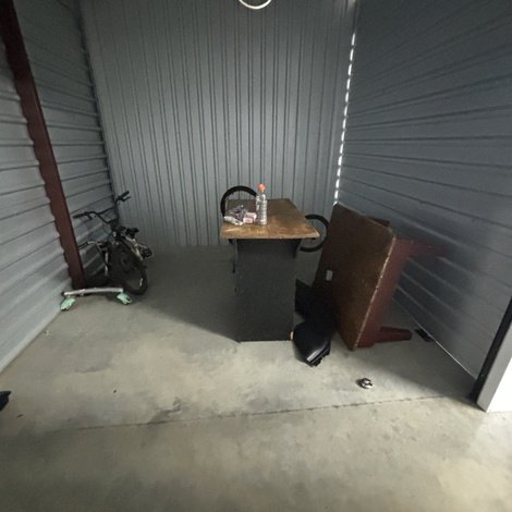 10 x 20 storage unit in Bowling Green, KY