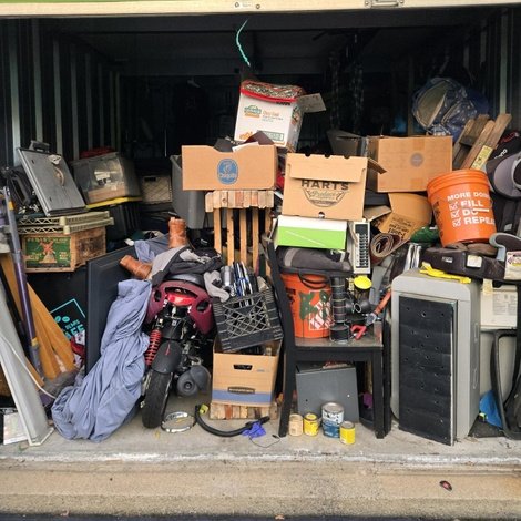 10 x 15 storage unit in Merrimack, NH
