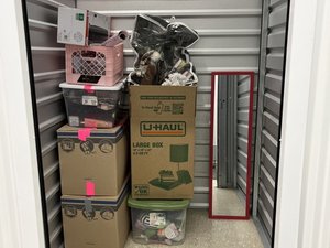 5 x 5 unit in Roswell