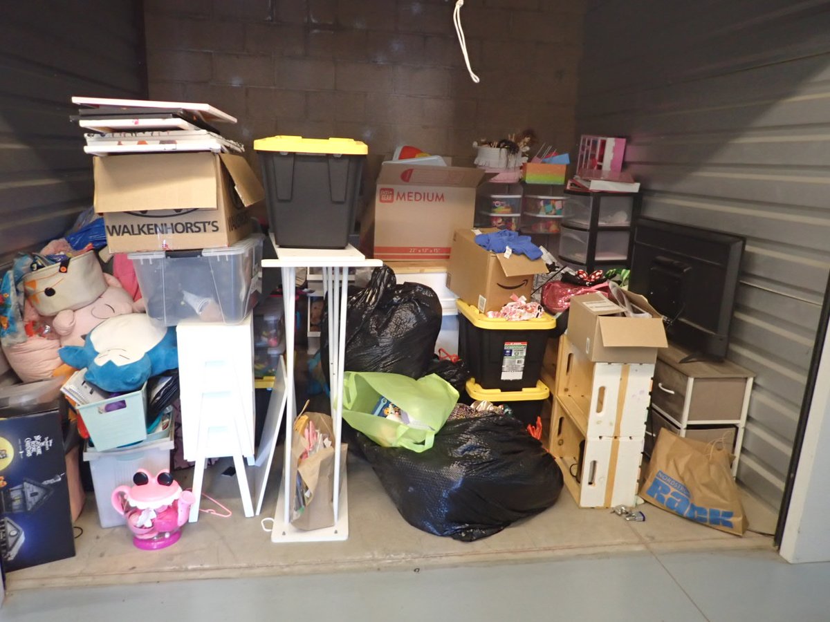 10x10 storage unit in Sacramento, CA