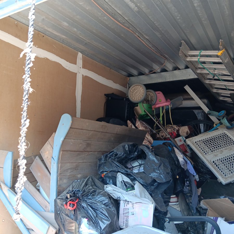 10 x 25 storage unit in Stockton, CA