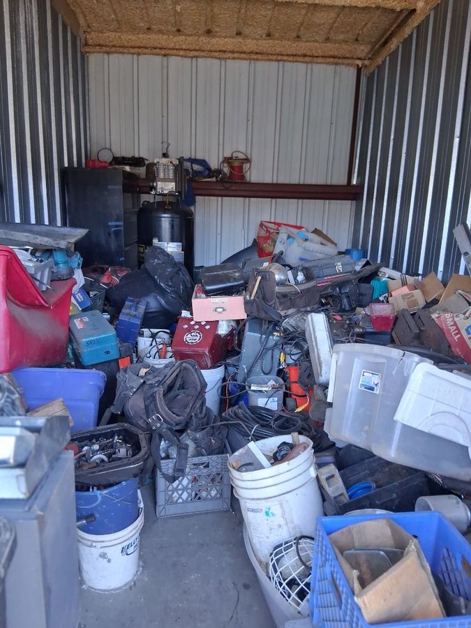 10 x 20 storage unit in Sonora, CA