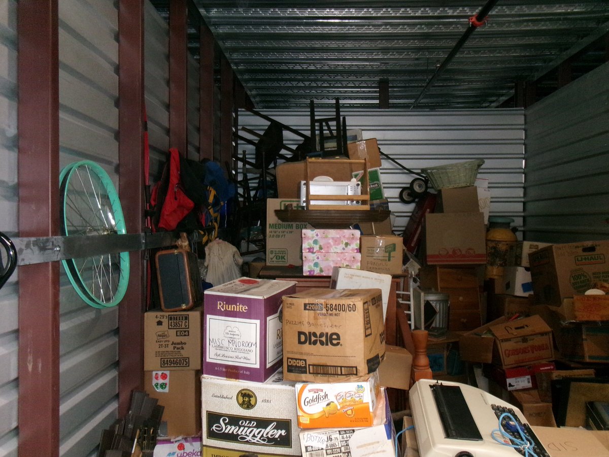 10 x 15 storage unit in Newark, DE