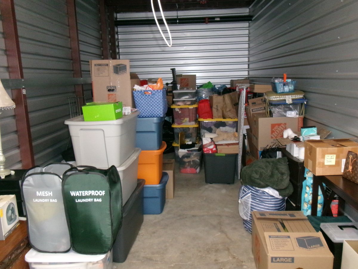 10 x 20 storage unit in Newark, DE