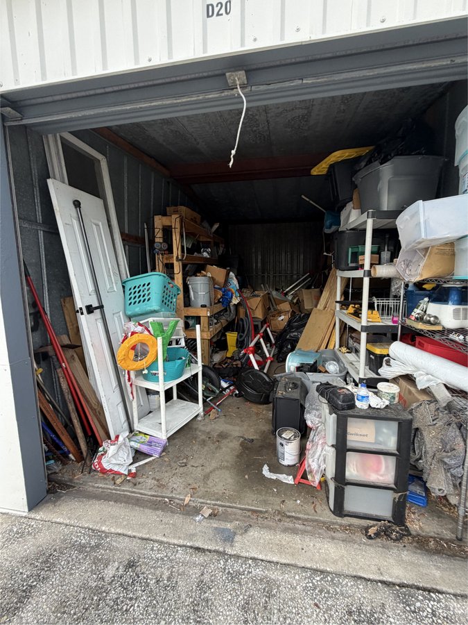 10 x 20 storage unit in Sanford, FL