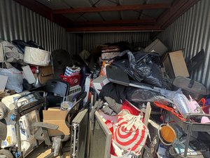 10 x 15 storage unit in Claymont, DE