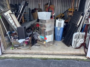 10 x 10 storage unit in Claymont, DE