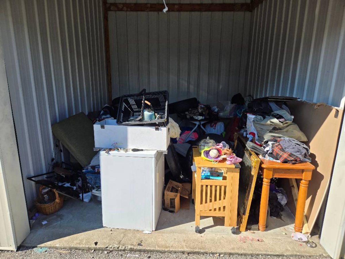 10 x 10 storage unit in Seymour, IN