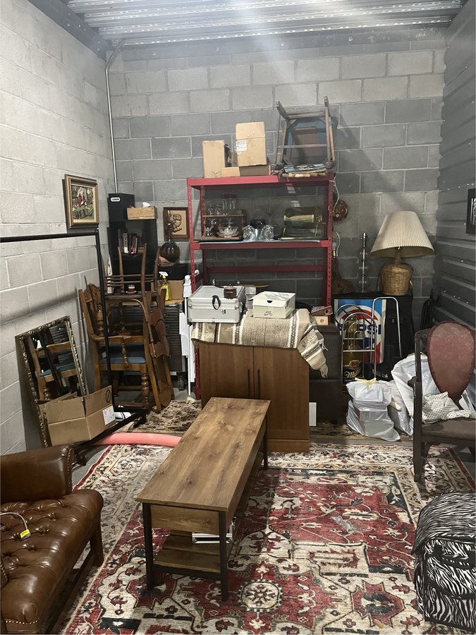 10 x 18 storage unit in San Pedro, CA