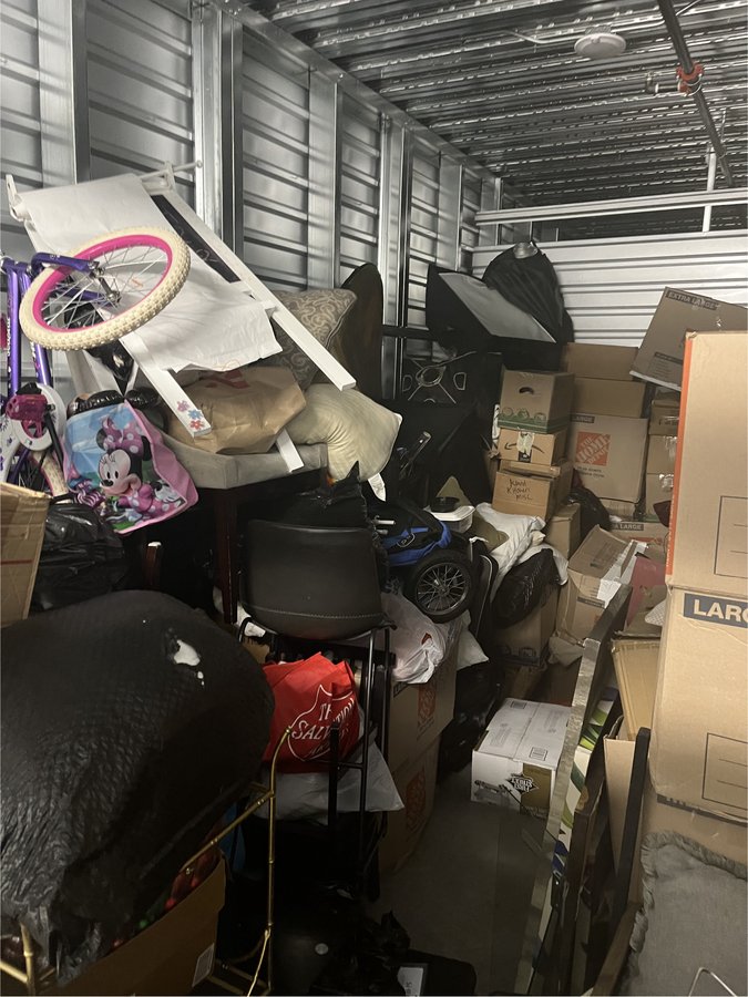 10 x 20 storage unit in San Pedro, CA