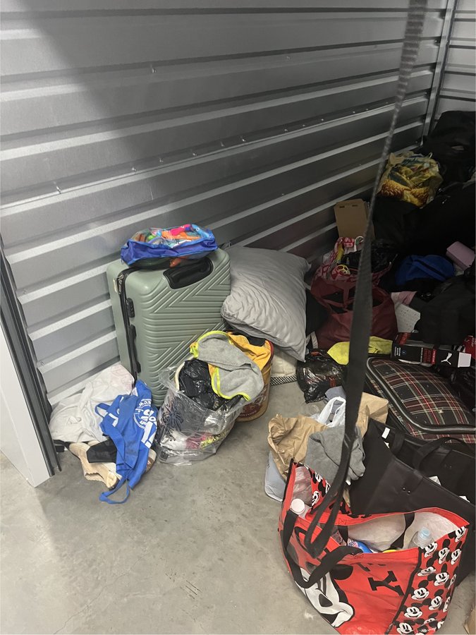 10 x 10 storage unit in San Pedro, CA