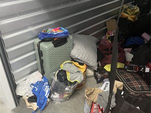 10 x 10 storage unit in San Pedro, CA