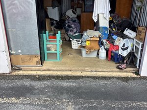 10 x 15 storage unit in Claymont, DE