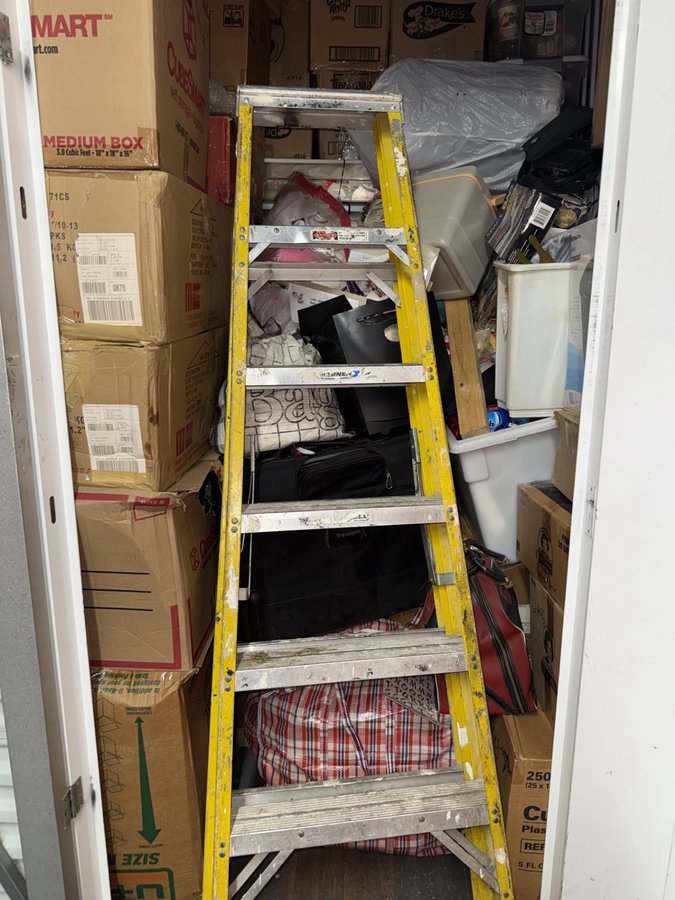 5 x 5 storage unit in Brooklyn, NY