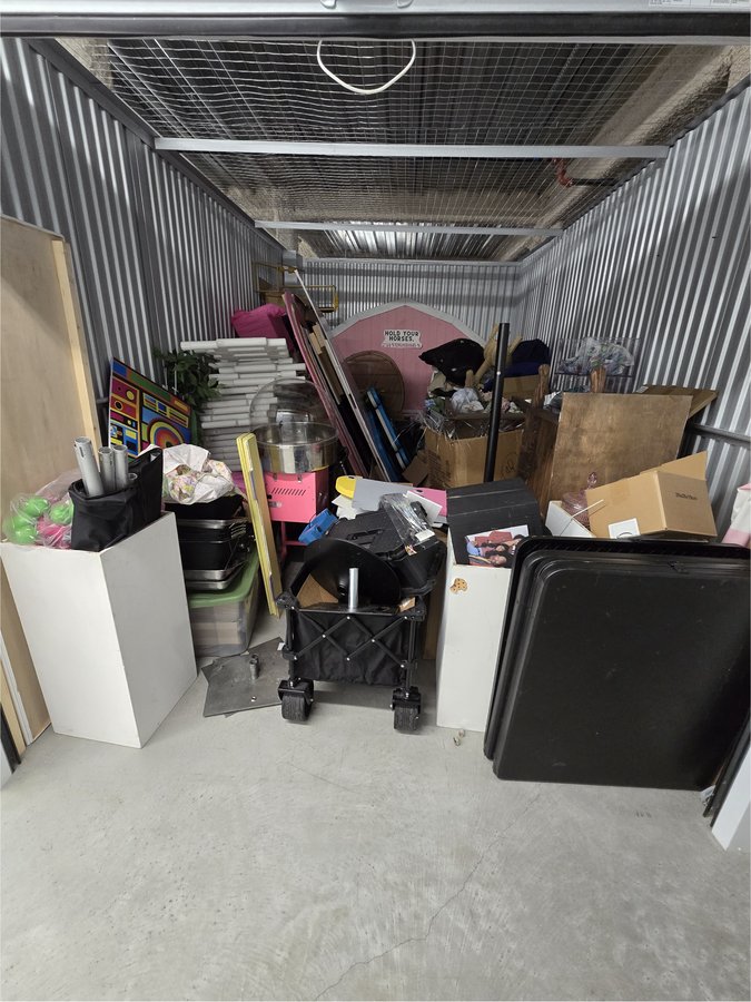 10 x 15 storage unit in Coral Springs, FL